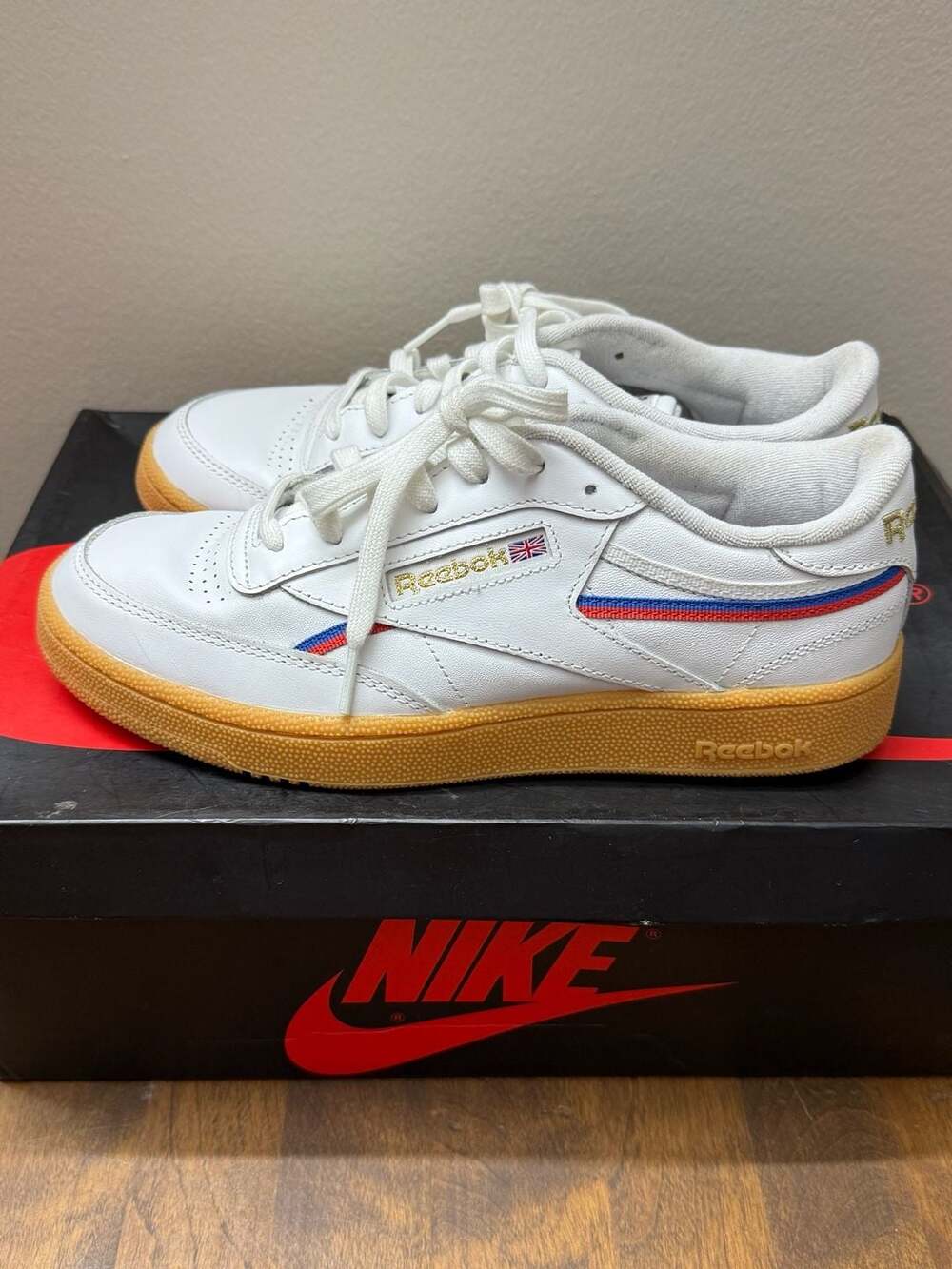 7.5M Reebok Classic International Flag White Gum Sneakers EGG6425